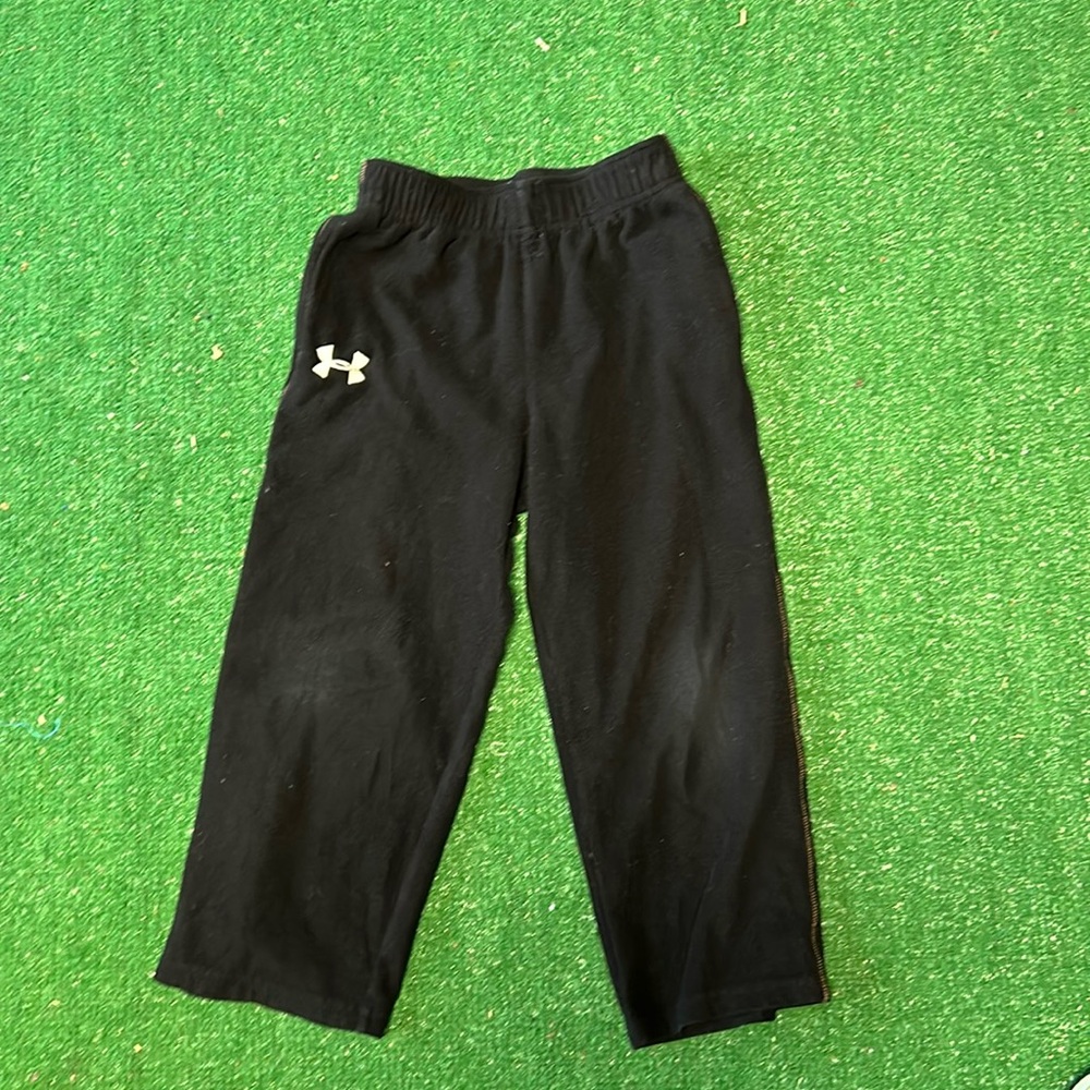 Under Armour size 4 sweatpants!